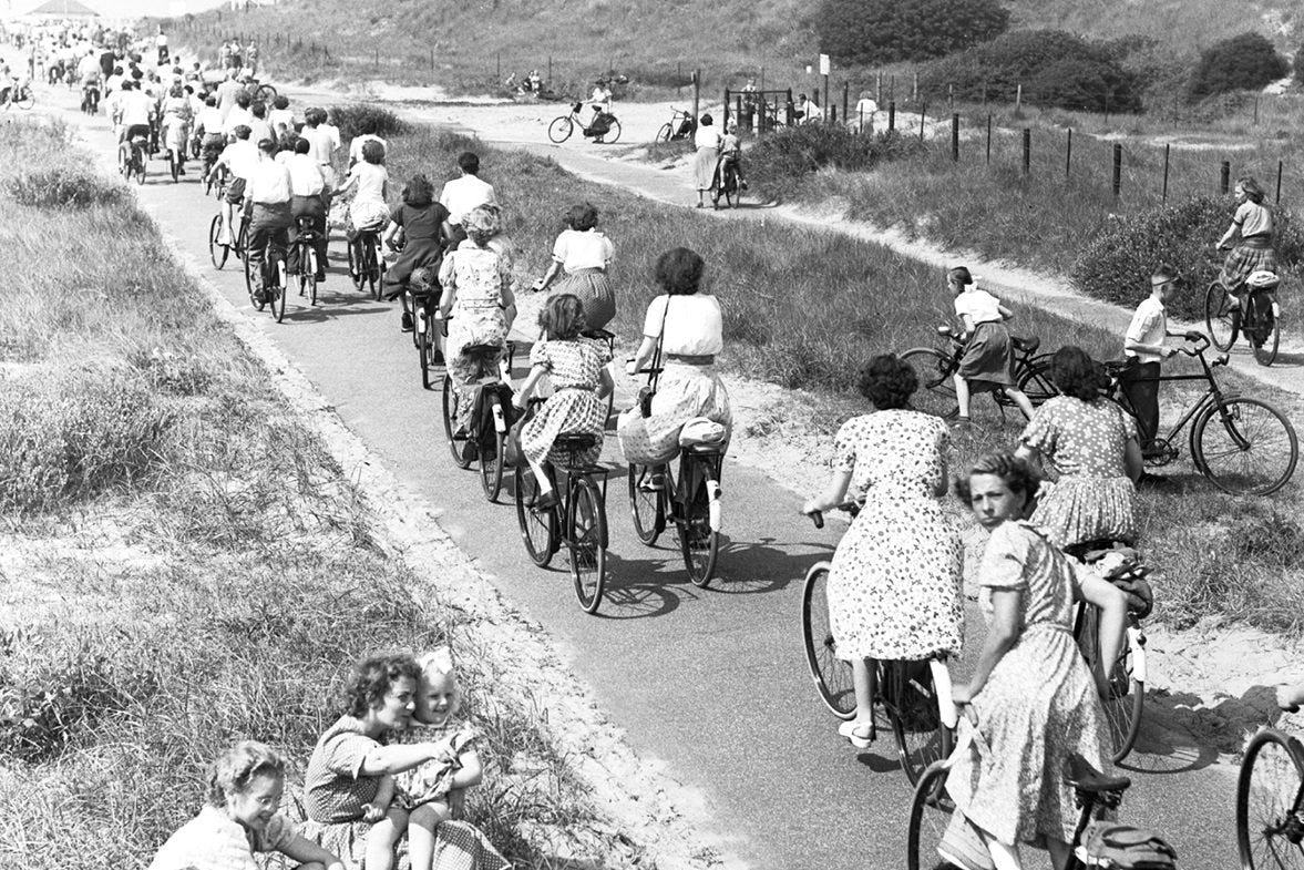 Schrijfster Marian Rijk schreef een boek over Gazelle; een eeuw in versnelling.