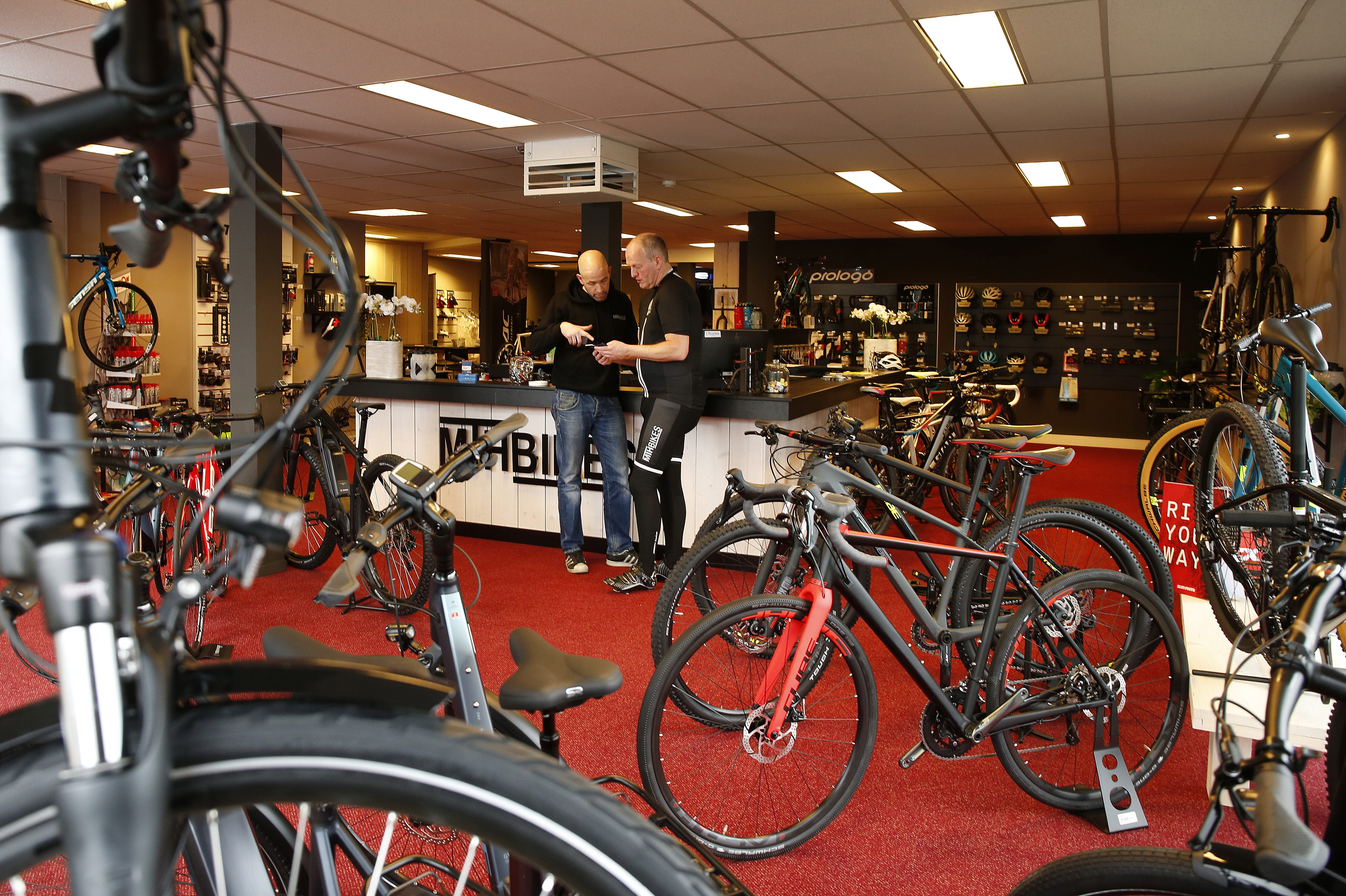 3.144 tweewielerwinkels; krimpvoorspelling komt niet uit