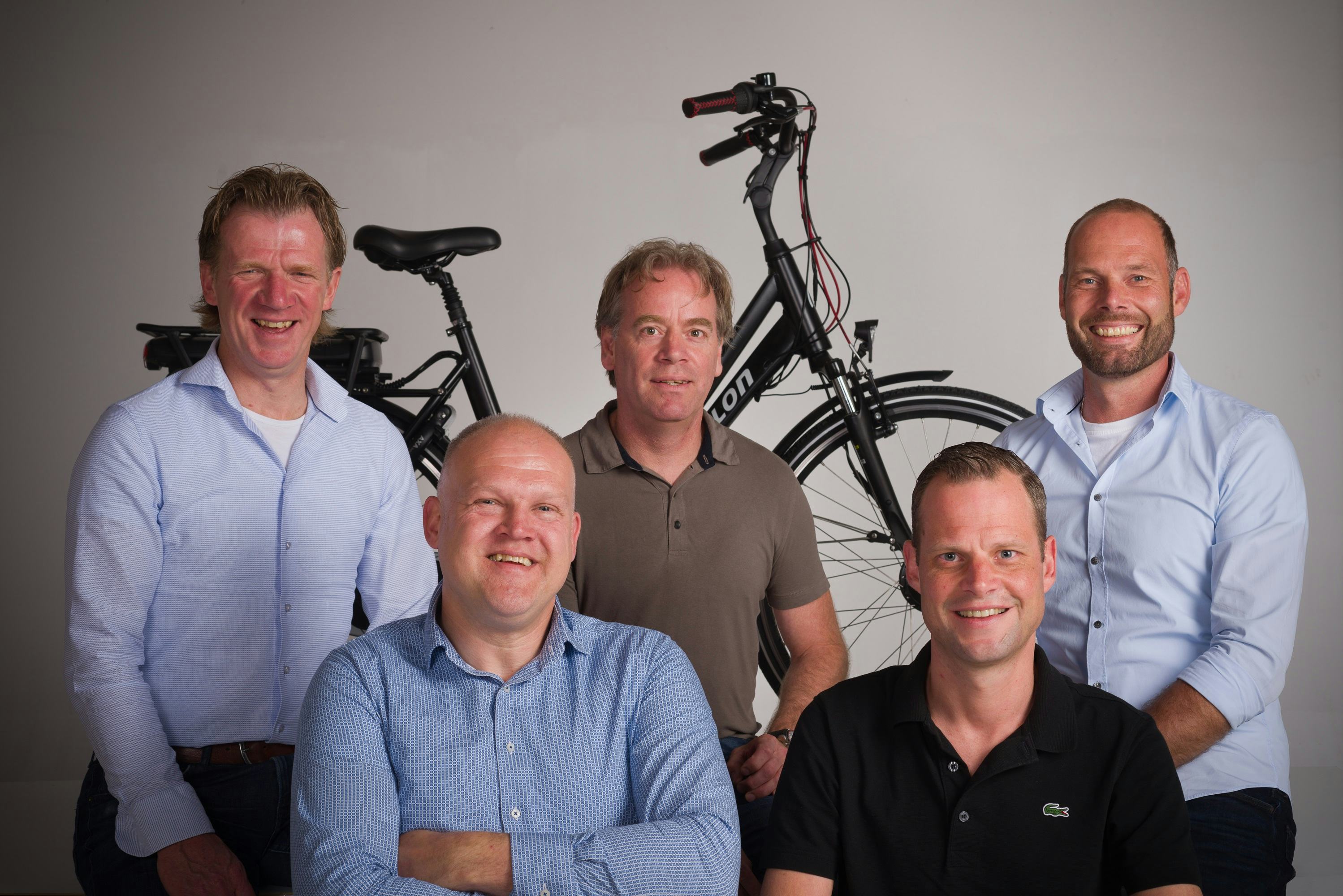 Boven vlnr: Bert Pinkert, Michael van Delden, Kees de Vos - onder Remco Poppinga, Bart van Luit