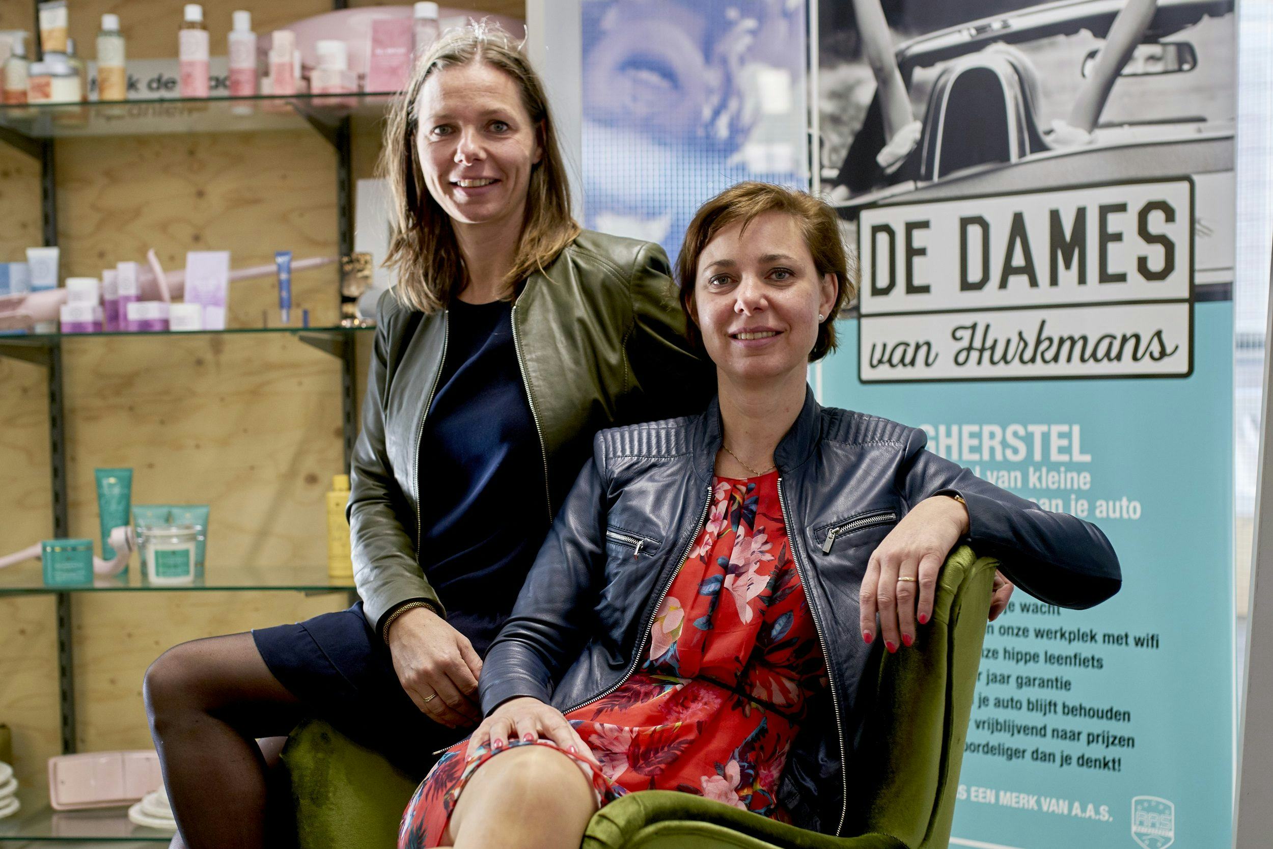 Janita (links) en Mariëlle Hurkmans laten hun bedrijf naadloos aansluiten op de wensen van de doelgroep.