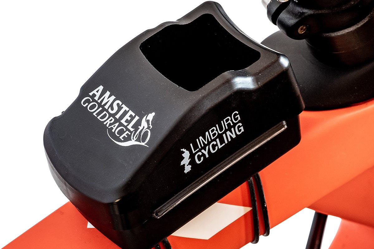 CloseTheGap bracht dit jaar HideMyWaste op de markt in samenwerking met de Amstel Gold Race en team Roompot-Charles.