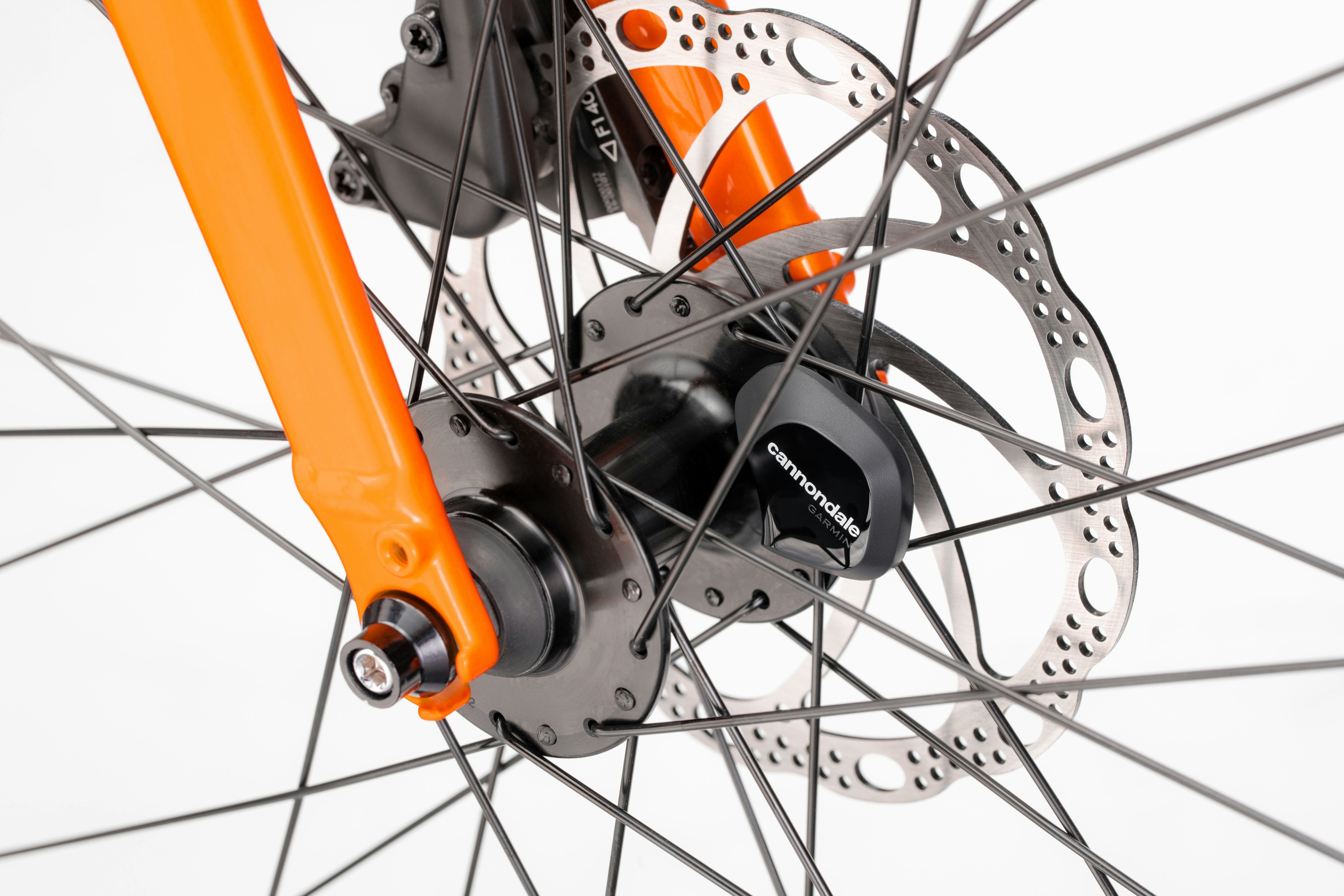 De voorwielsensor van de Treadwell geeft informatie door aan een app op de mobiele telefoon.