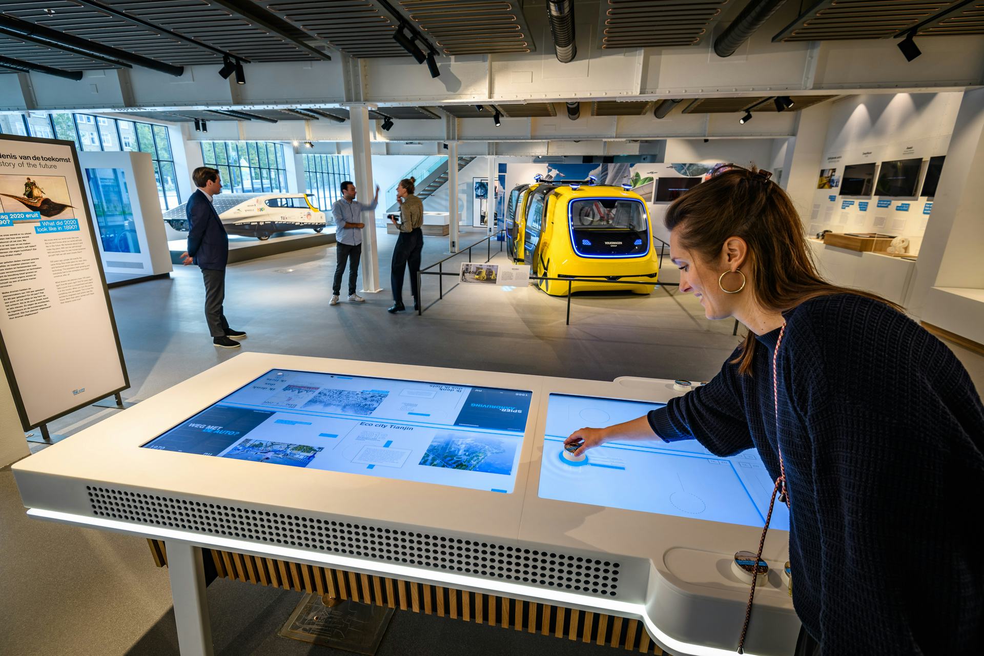 Pon laat in de Move Experience in Amsterdam mobiliteitsontwikkelingen op interactieve wijze zien. Foto Pon