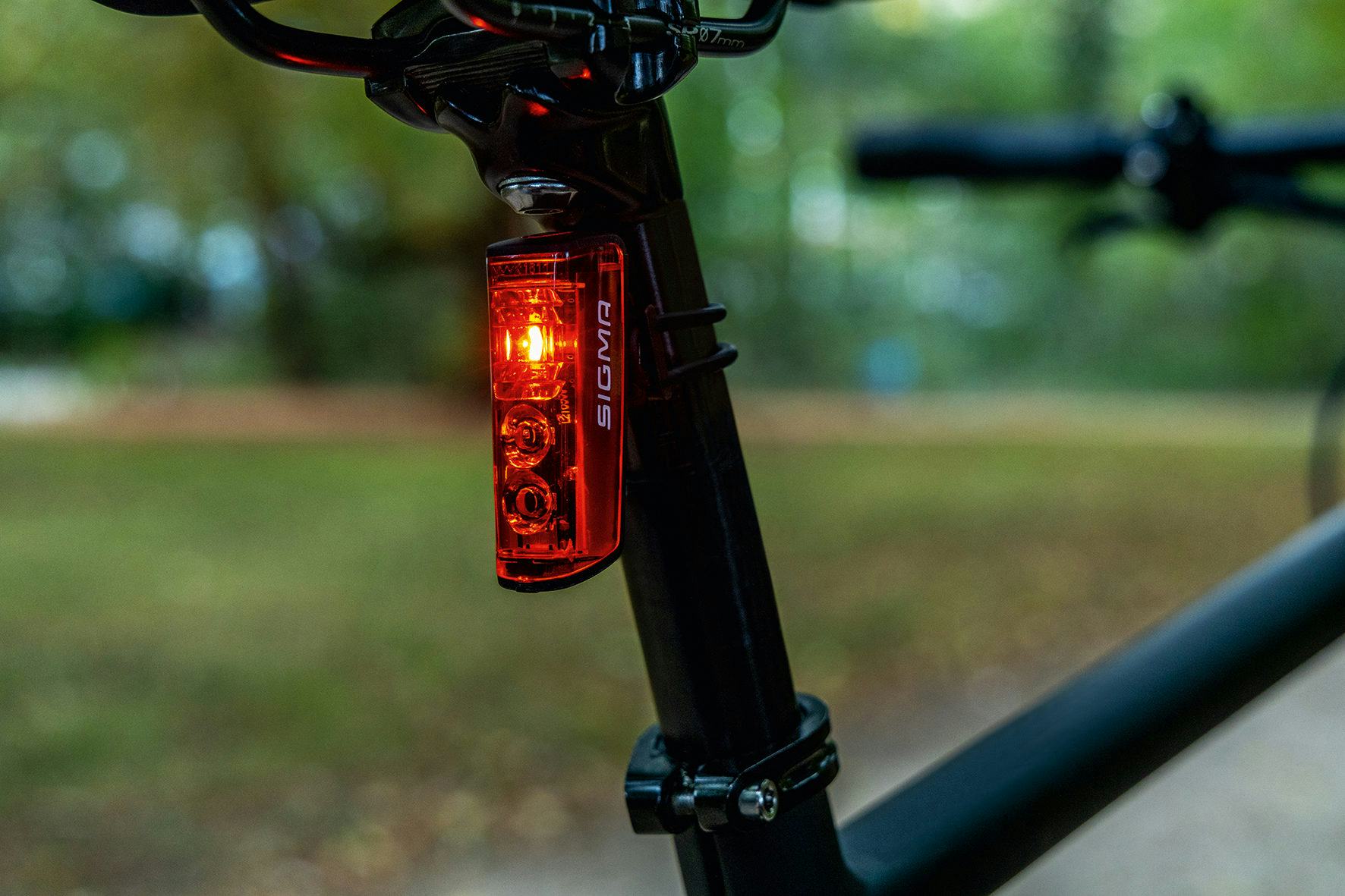 Sigma Blaze: achterlicht met remlicht en dagrijmodus