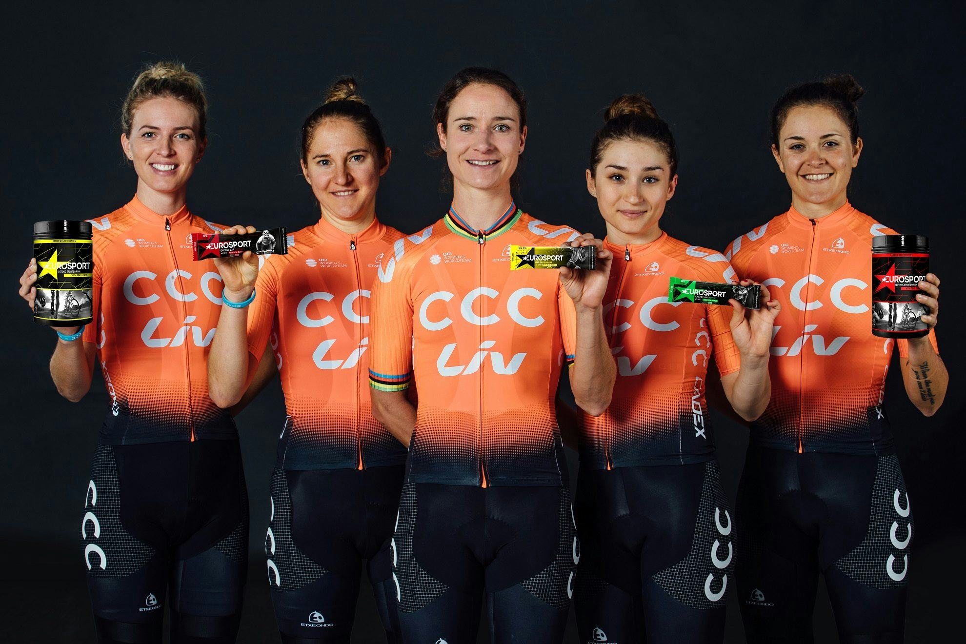 Ook Pauliena Rooijakkers, Valerie Demey, Marianne Vos, Marta Jaskulska en Soraya Paladin (vlnr.) van CCC-Liv kiezen voor Eurosport nutrition. (foto Chris Auld/ CCC-Liv)