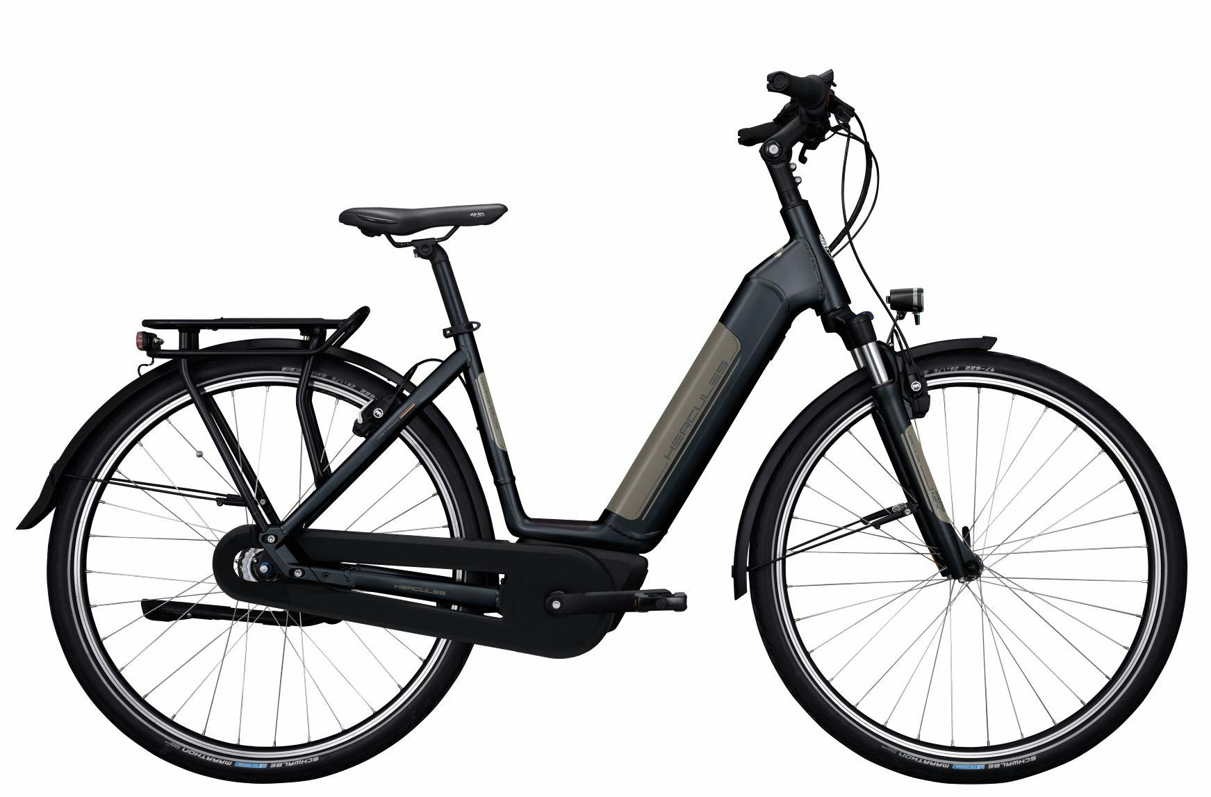 De eerste levering van het nieuwe Benelux-model zal na een kleine vertraging half april bij de Nederlandse dealers uitgeleverd worden.