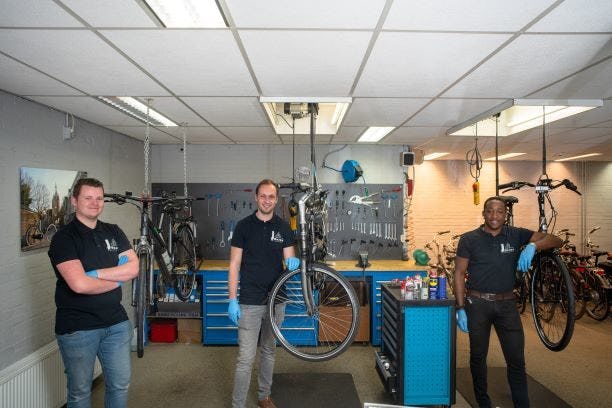 Kevin, Jeroen en Juny (vlnr).