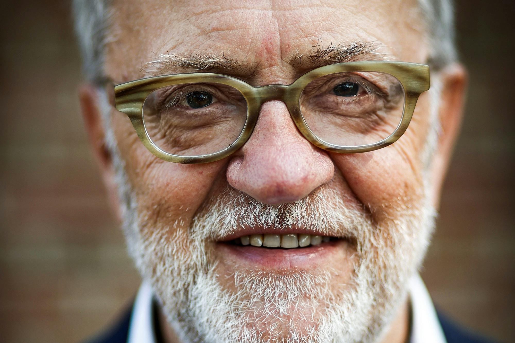 Paul Moers: “Het leuke aan fietsen is dat de emotie ervan is veranderd. Over fietsen kun je als retailer een verhaal houden; zeker met alle innovaties. Het advies hierbij is belangrijk. Lever een goed product en goede service. Verkoop producten waar je blij van wordt.”