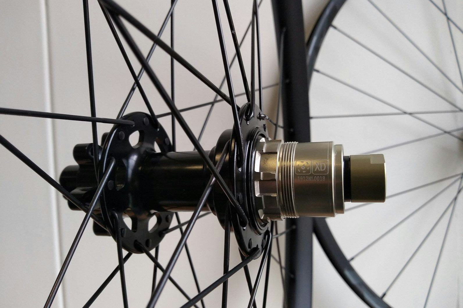 Andless Cycling pleit voor nieuwe standaard met asymetrische velg en RSD naven