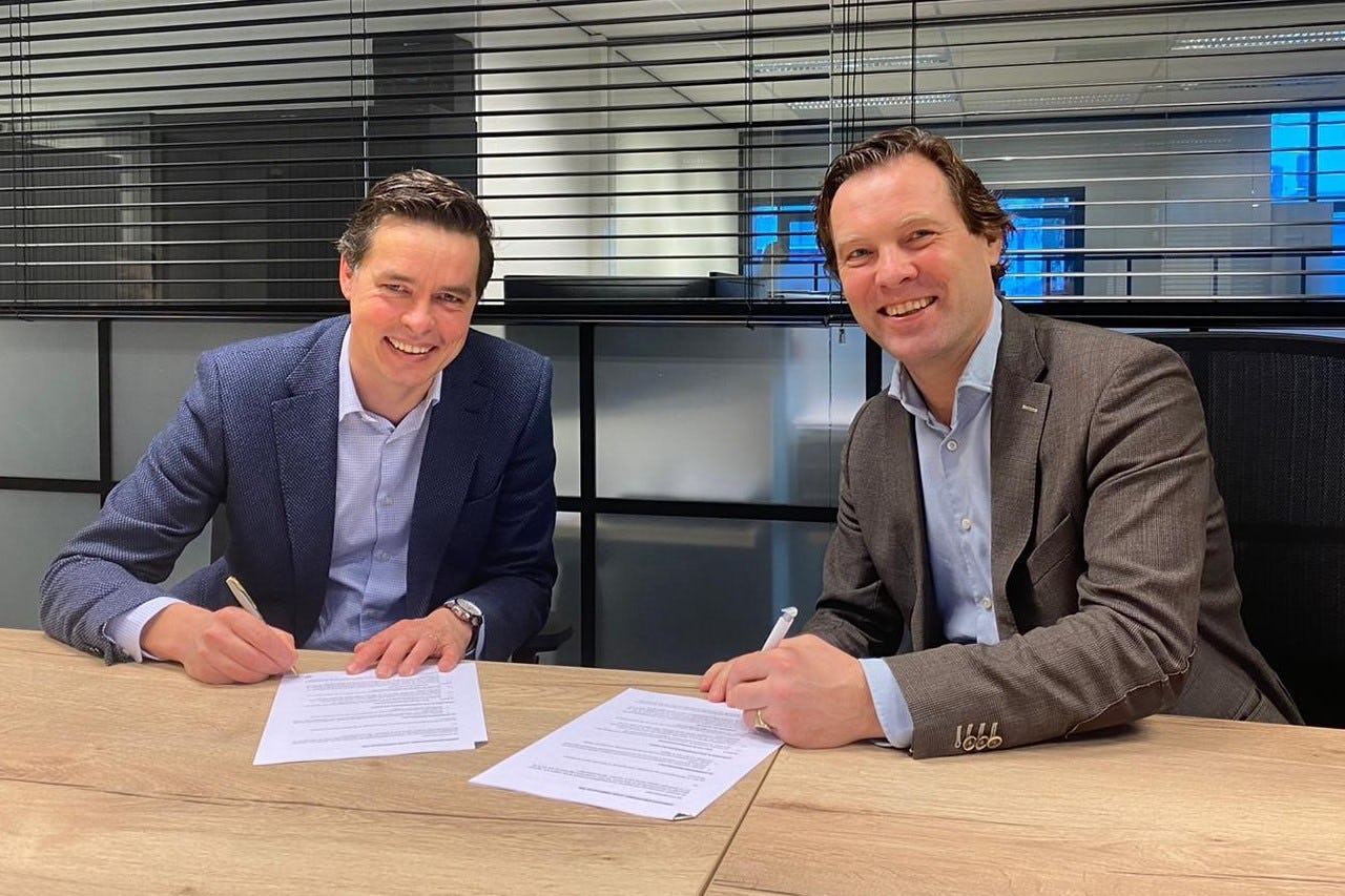 Herbert Workel (links) is per 1 april aanstaande de nieuwe financieel directeur van Dynamo Retail Group. Rechts naast hem algemeen directeur Maarten de Vos.