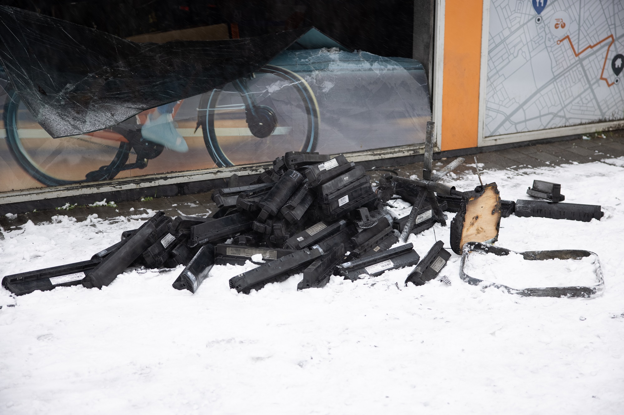 Accubrand bij thuisbezorgdienst leidt tot veel schade