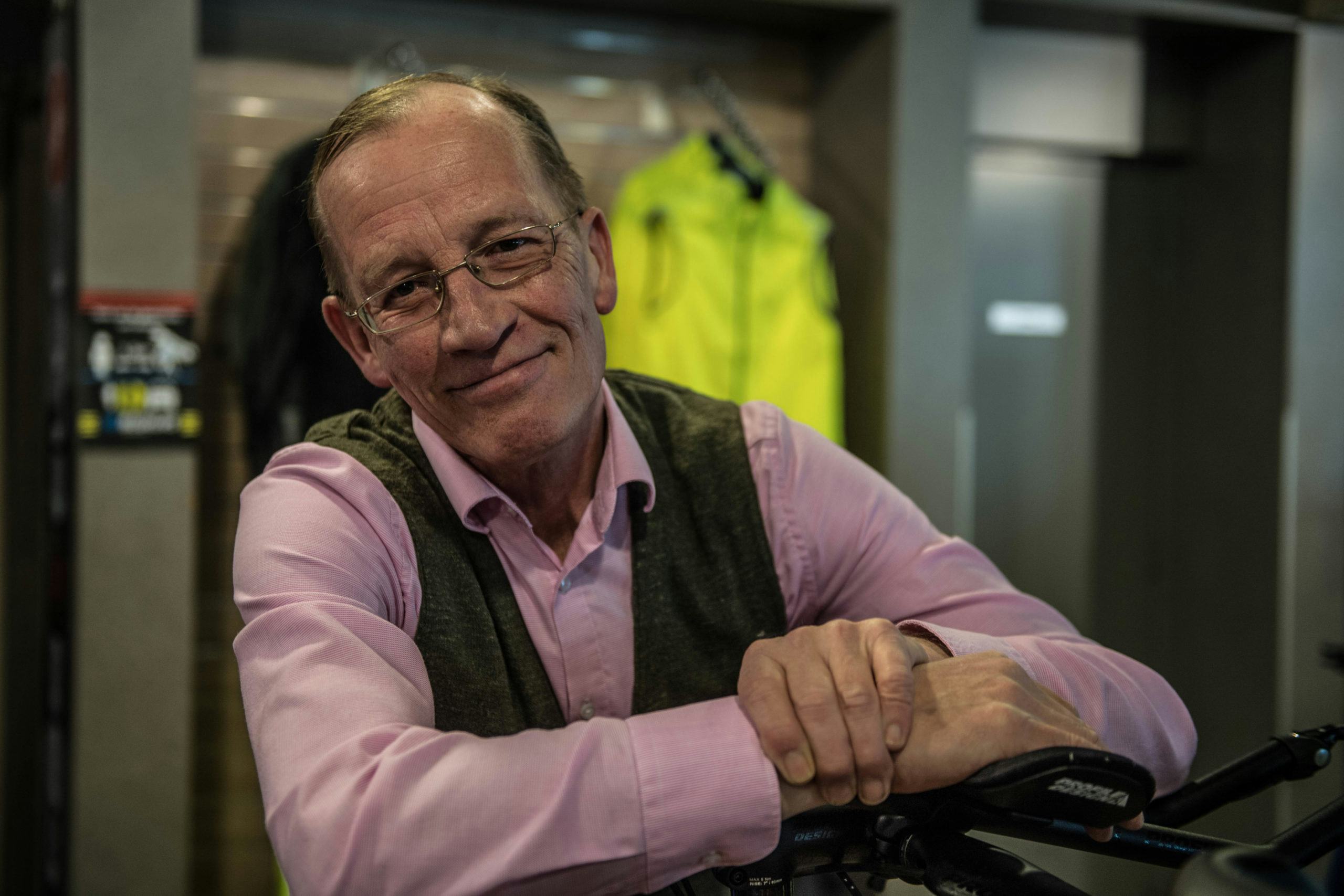 Ron Haker in zijn columns hoe hij tegen de tweewielerbranche aankijkt.