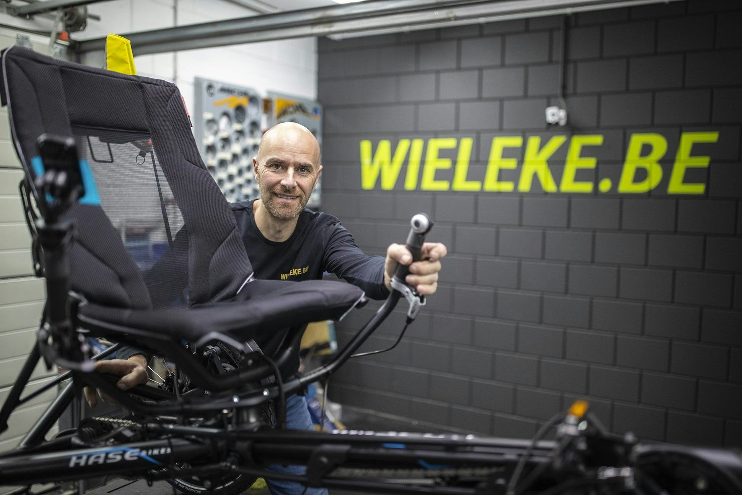 Bart Daems startte 28 jaar geleden met ’t Wieleke. Zijn wielerzaak moest vanaf dag 1 anders zijn dan andere zaken.