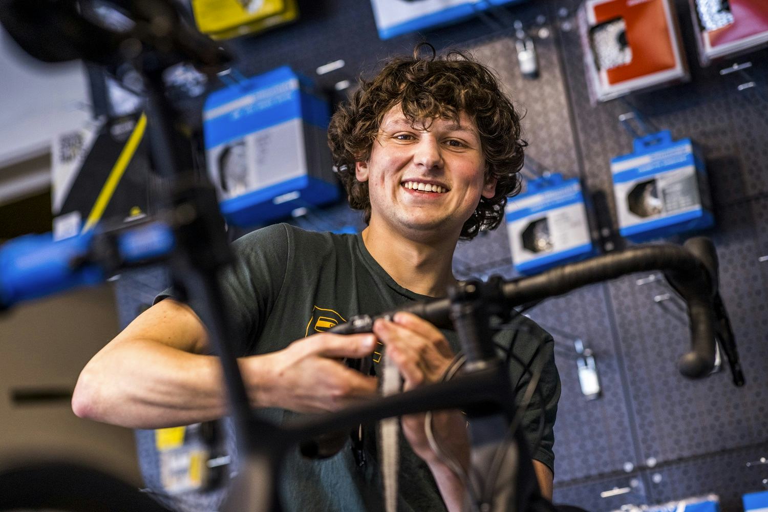 Tijdens het webinar 'Aan het werk met je leerling!' dat Tweewieler samen met OOMT organiseert op maandag 26 april aanstaande duiken we in de meerwaarde van een leerling. (foto: Marcel van Hoorn)