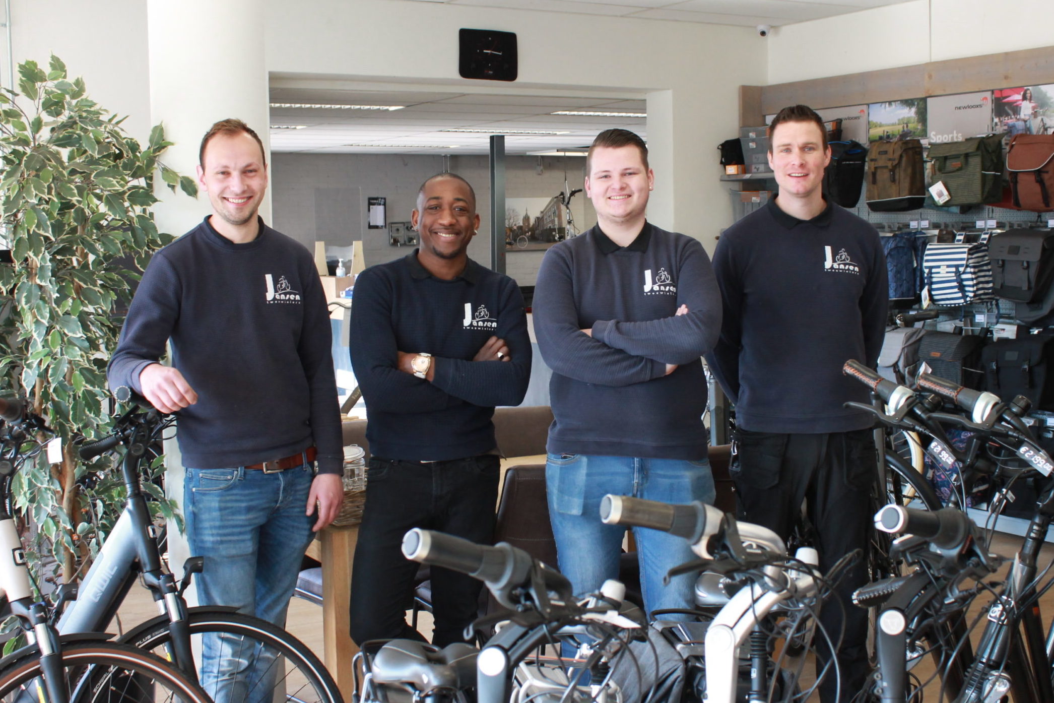 Het enthousiaste team (vlnr): Jeroen, Juny, Kevin en Benny. 