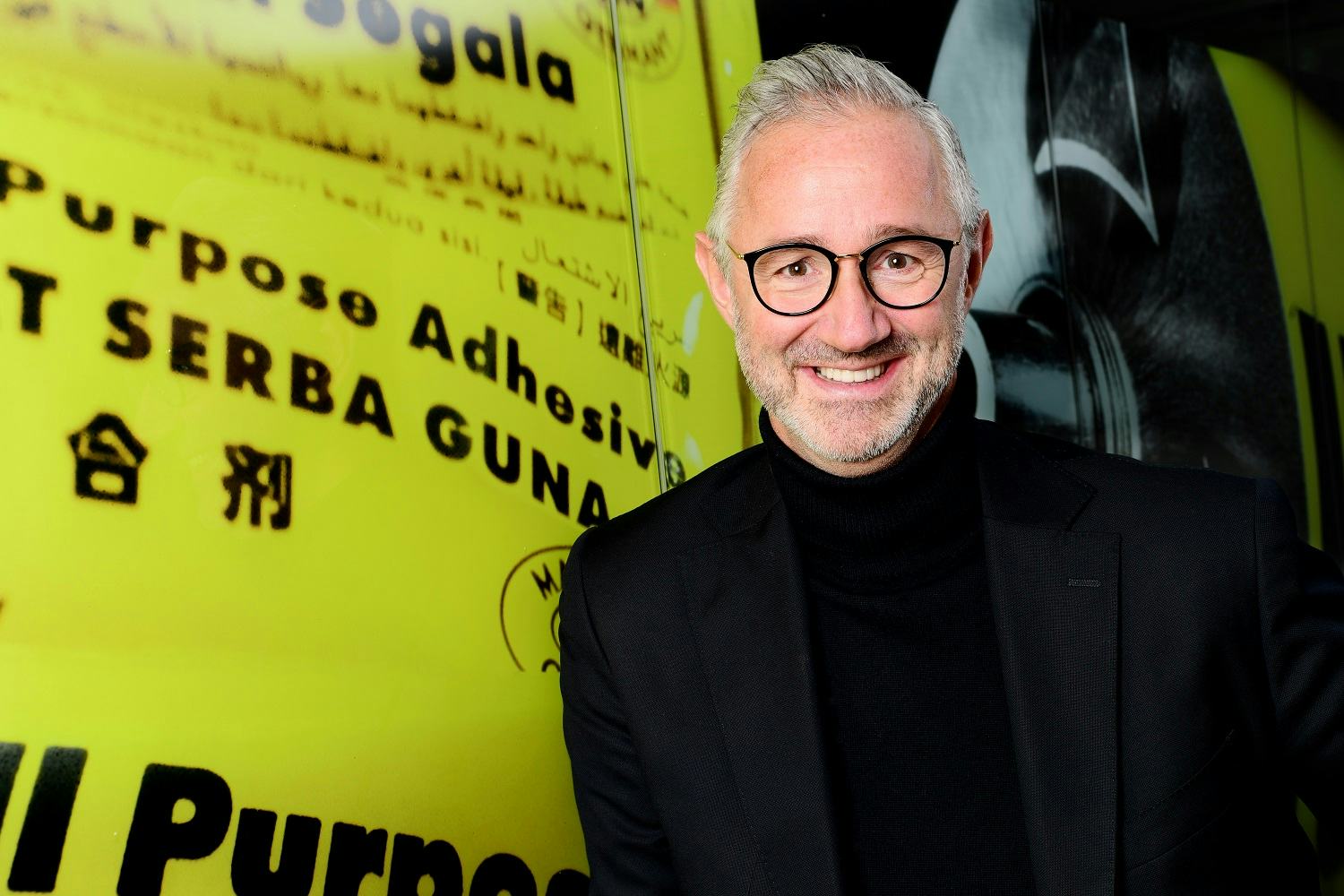 Frank Heus is directeur Benelux van het familiebedrijf Bolton Adhesives, dat onder andere de lijmen en kitten van het merk Bison in haar portfolio heeft. Bolton Adhesives is in veel categorieën marktleider.