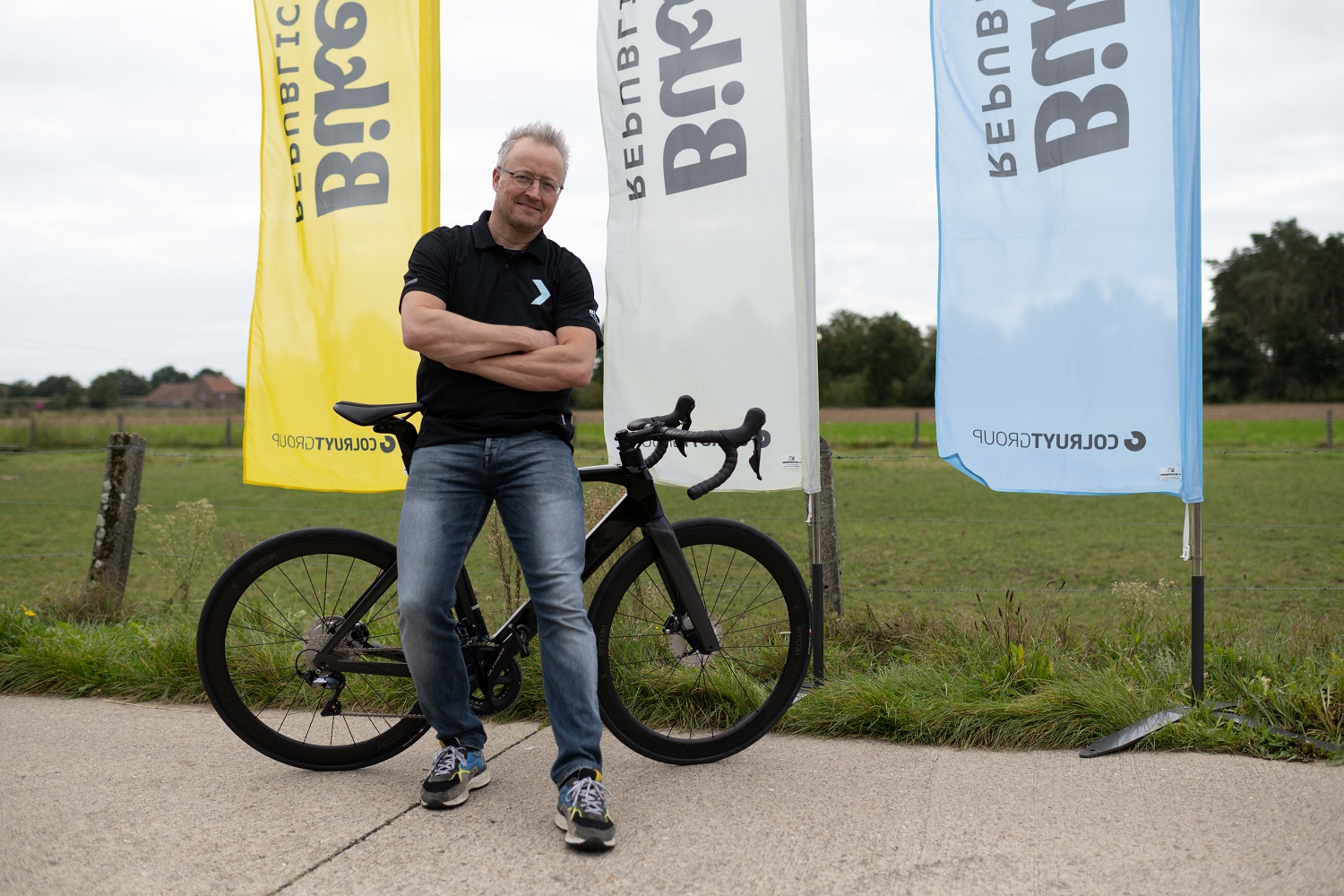 Oud-eigenaar Johnny Ketelbuters wordt de bedrijfsleider van de nieuwe winkel van Bike Republic Oudsbergen.