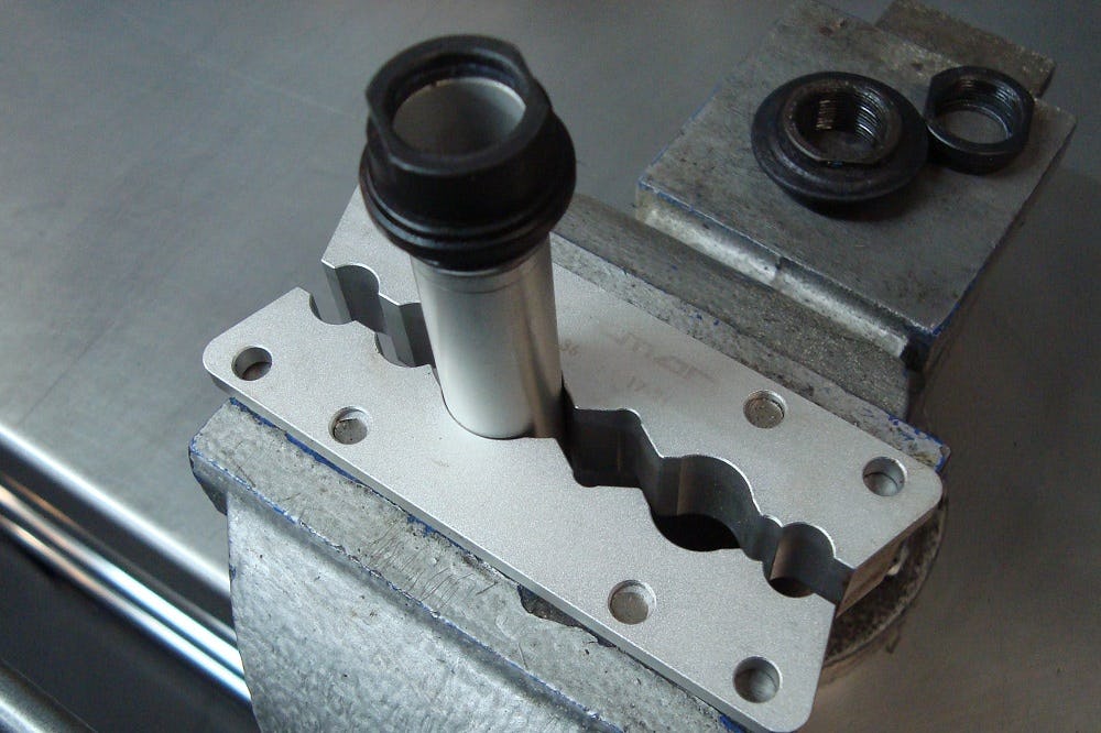 Moderne oversized steekassen klem je veilig vast met een set spanbekken van Birzman.