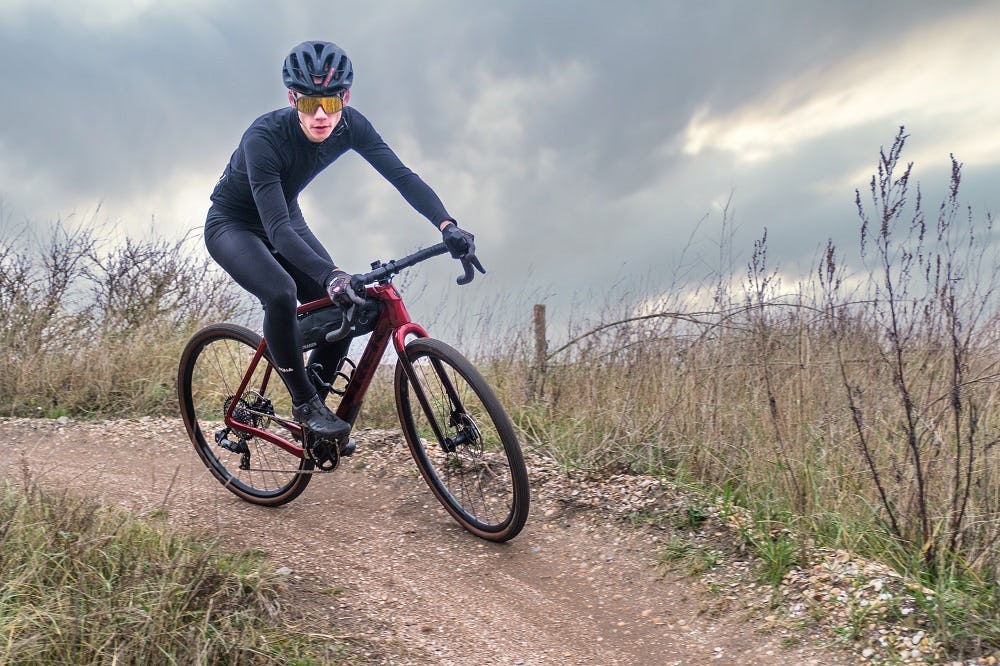 De Trek Checkpoint SL6 eTap is de eerste gravelbike die een Fiets Award verovert en een jaar lang de titel Gravelbike van het Jaar mag voeren.