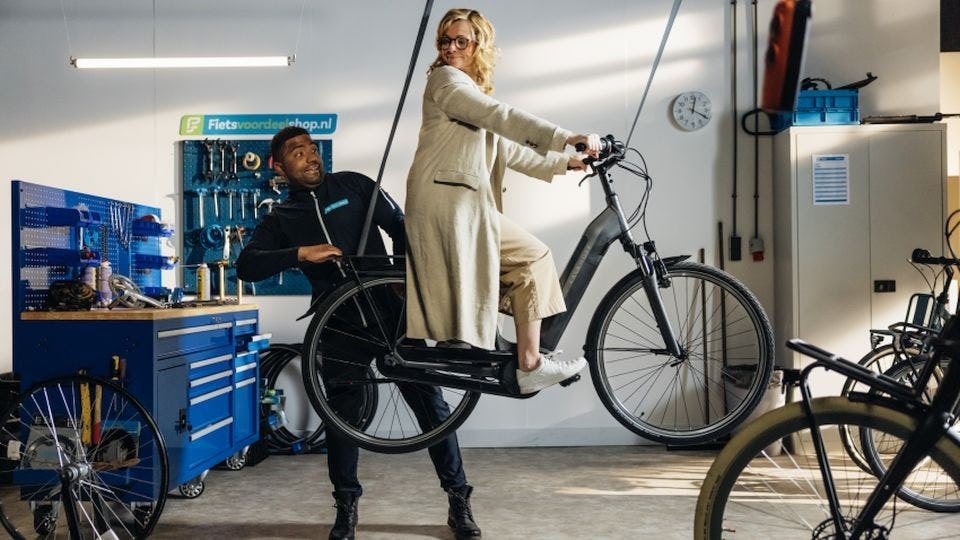 Fietsvoordeelshop.nl met commercial op de buis