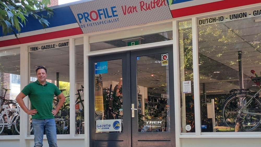 Autoholding Riva stapt in Profile Van Ruiten