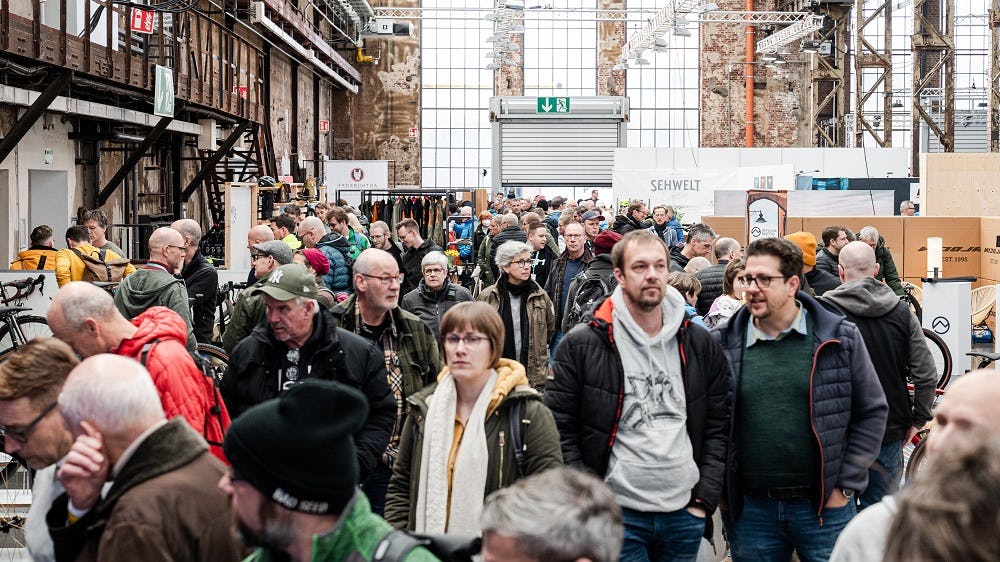 Cyclingworld Europe in Düsseldorf startte afgelopen vrijdagavond 10 maart en sloot zondag 12 maart. De beurs trok 3.000 bezoekers meer dan bij de laatste editie. (foto's Nils Laengner)