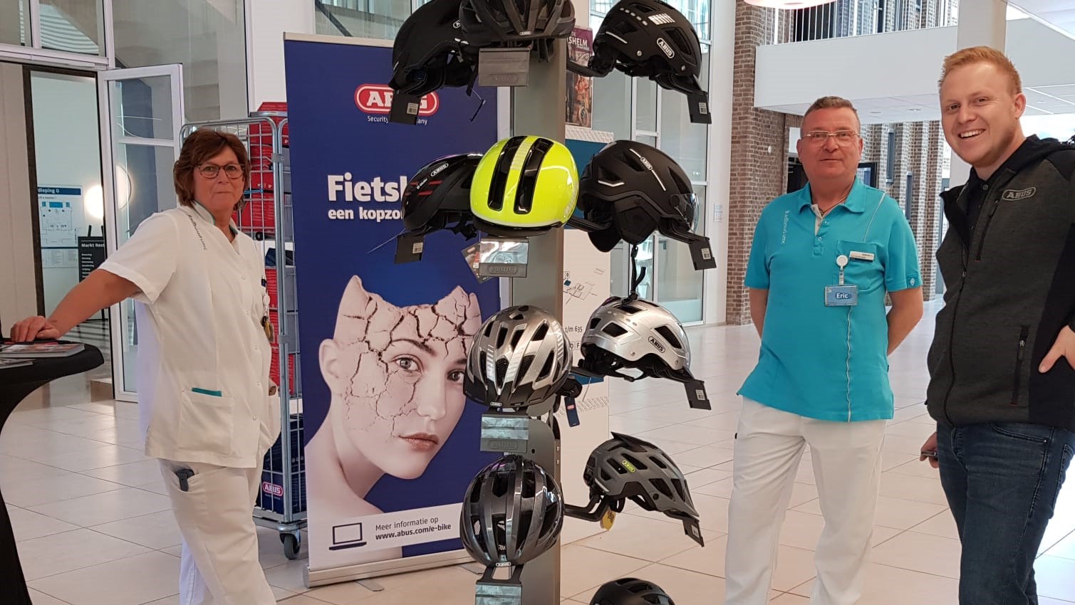 In drie ziekenhuizen gaf ABUS voorlichting aan personeel en bezoekers. 