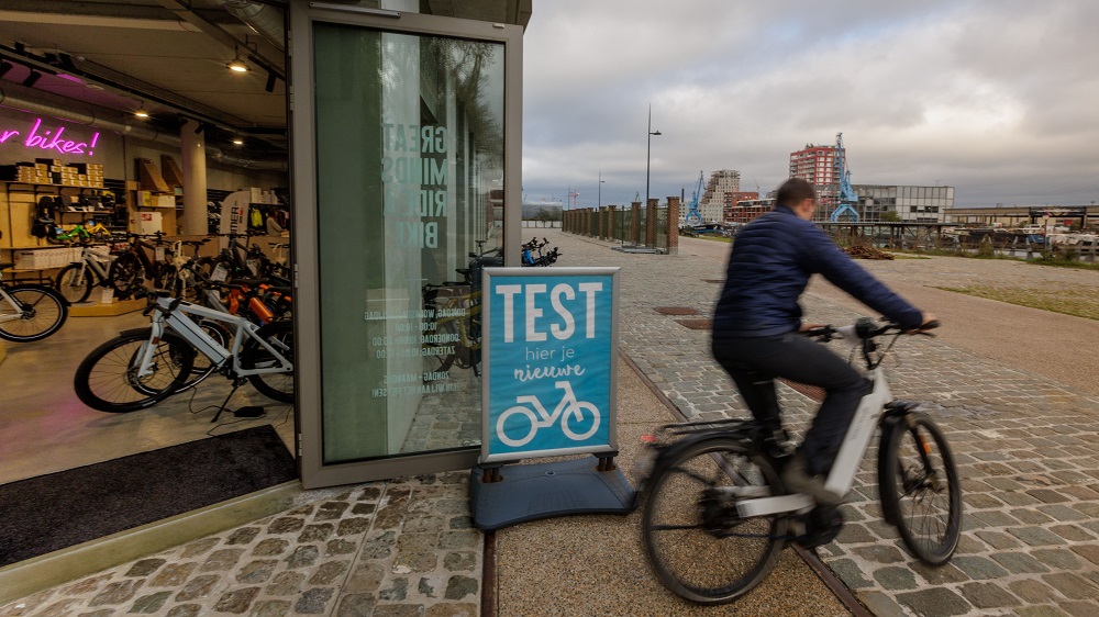 Guy Crab ziet grote verschillen in de verdienmodellen van tweewielerwinkels. “Persoonlijk denk ik dat een kleinhandelaar zich minder zou moeten richten op de verkoop, maar meer op de naverkoop. Want daarvoor blijft altijd ruimte.”