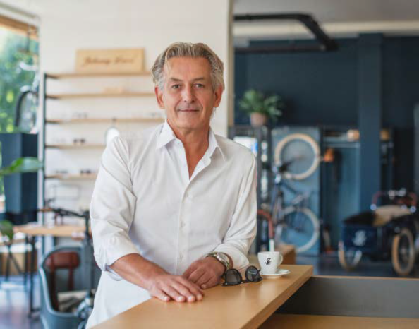 Onbekende treinreiziger inspireert Johnny Loco