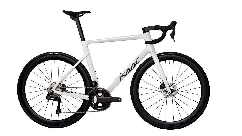 Isaac presenteert nieuwe Boson Mineral White endurance racer