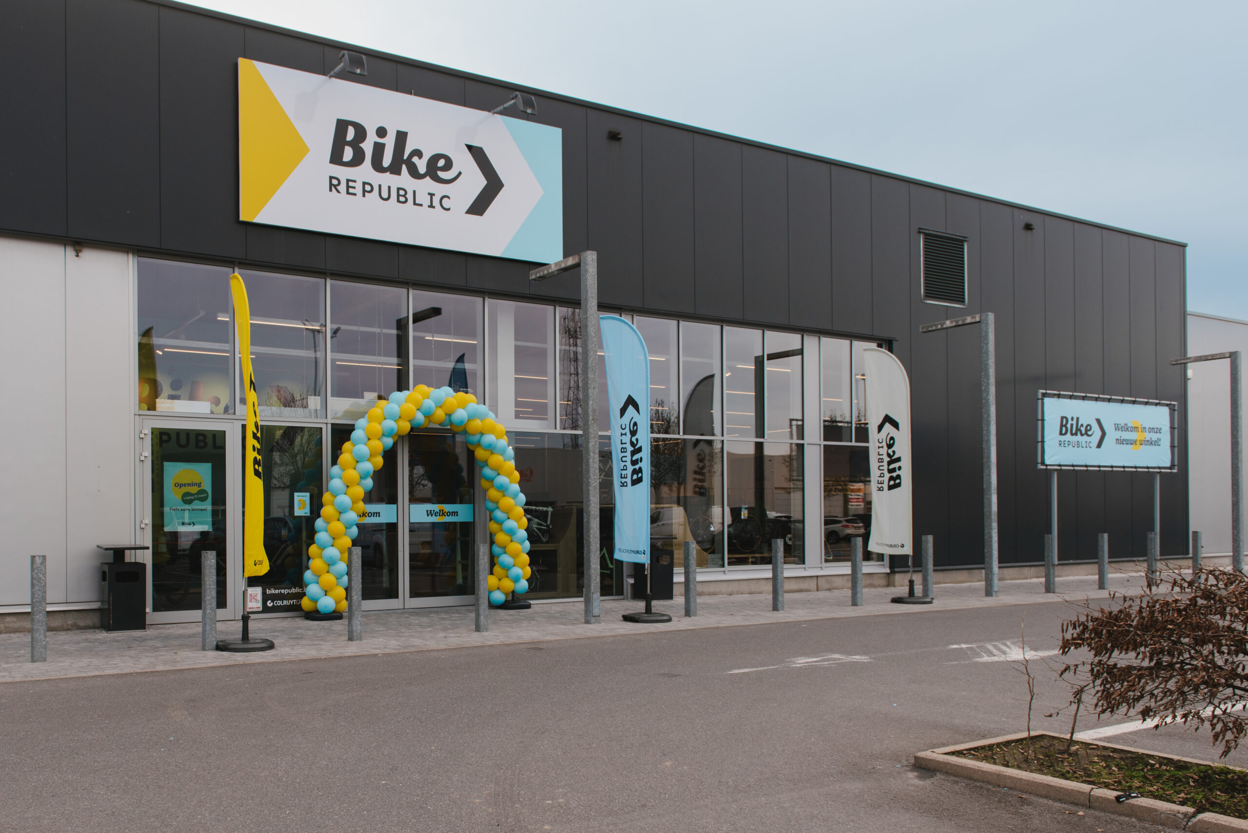 In Beveren opende onlangs de 29e winkel van Bike Republic. Voorheen was hier een babywinkel gevestigd, die ook deel uitmaakte van de Colruyt Group. Foto: Bike Republic 
