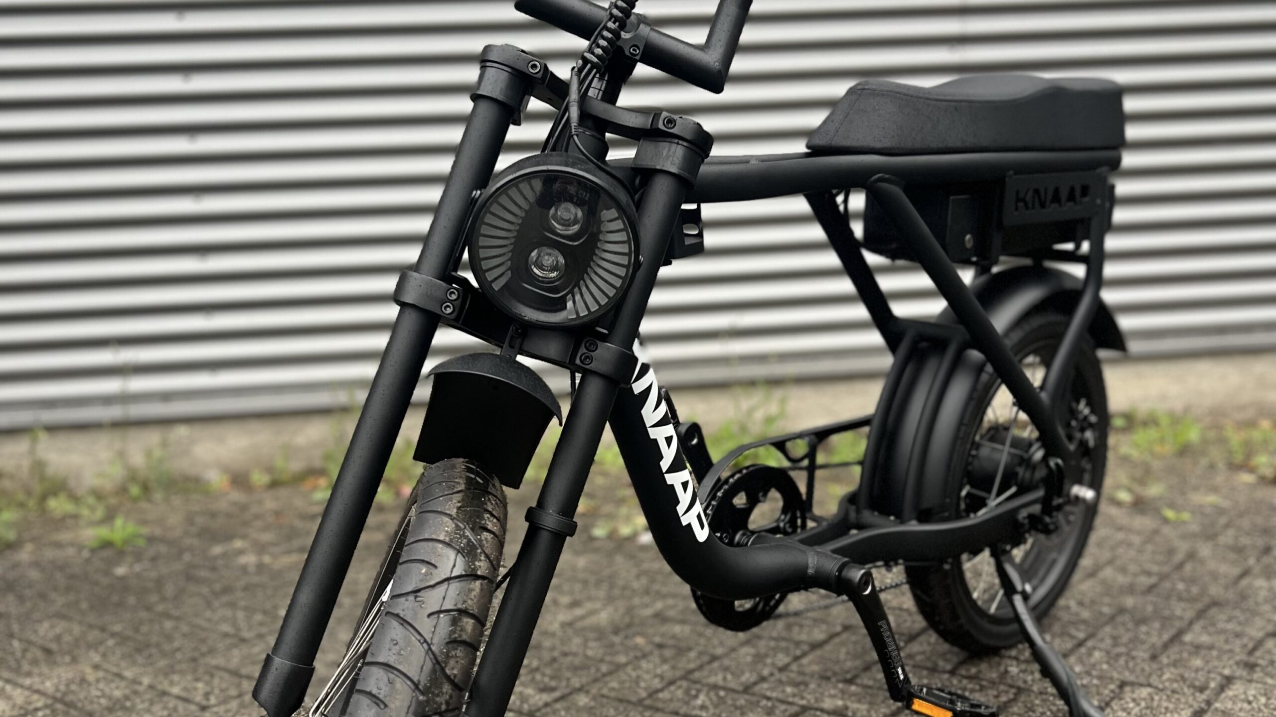 Knaap laat zien dat het niet heel ingewikkeld is om de bandenmaat aan te passen zodat de voorgestelde wet ontweken wordt.