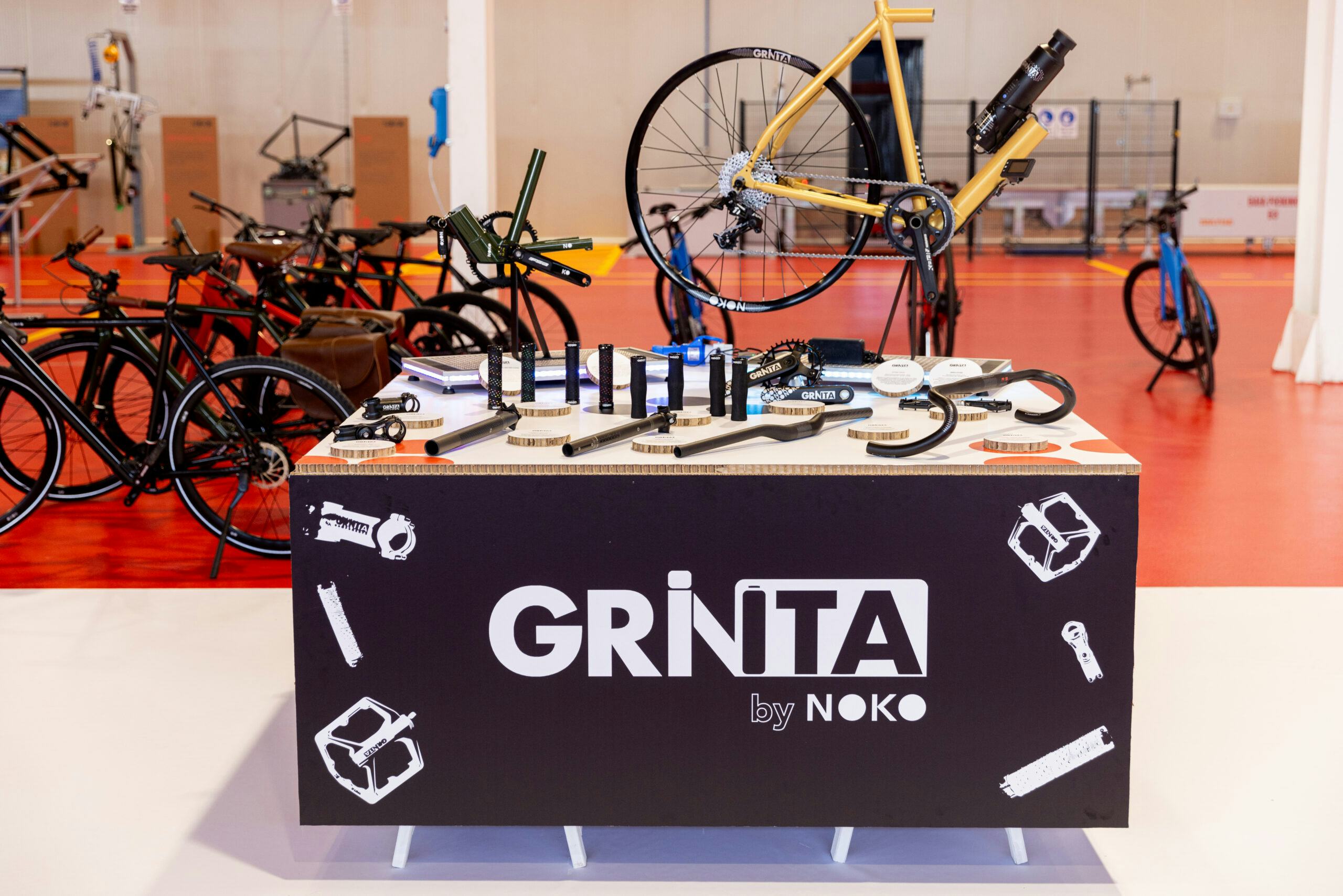 Een belangrijk hoogtepunt van de inauguratie was de onthulling van de nieuwe Grinta-productlijn, een uitgebreide reeks innovatieve componenten en accessoires voor zowel fietsen als e-bikes.