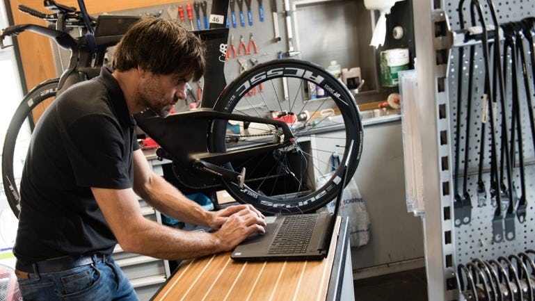 Nieuwe opleiding Tweewieler Academy: veilig werken met elektrische tweewielers