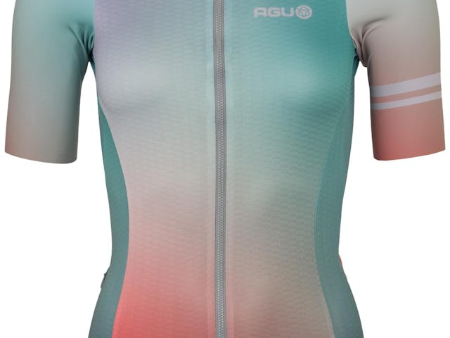 Gradient fietsshirt, met alle kleuren van dit seizoen erin verwerkt. De sneldrogende stof en lasergesneden mouwen geven extra comfort.