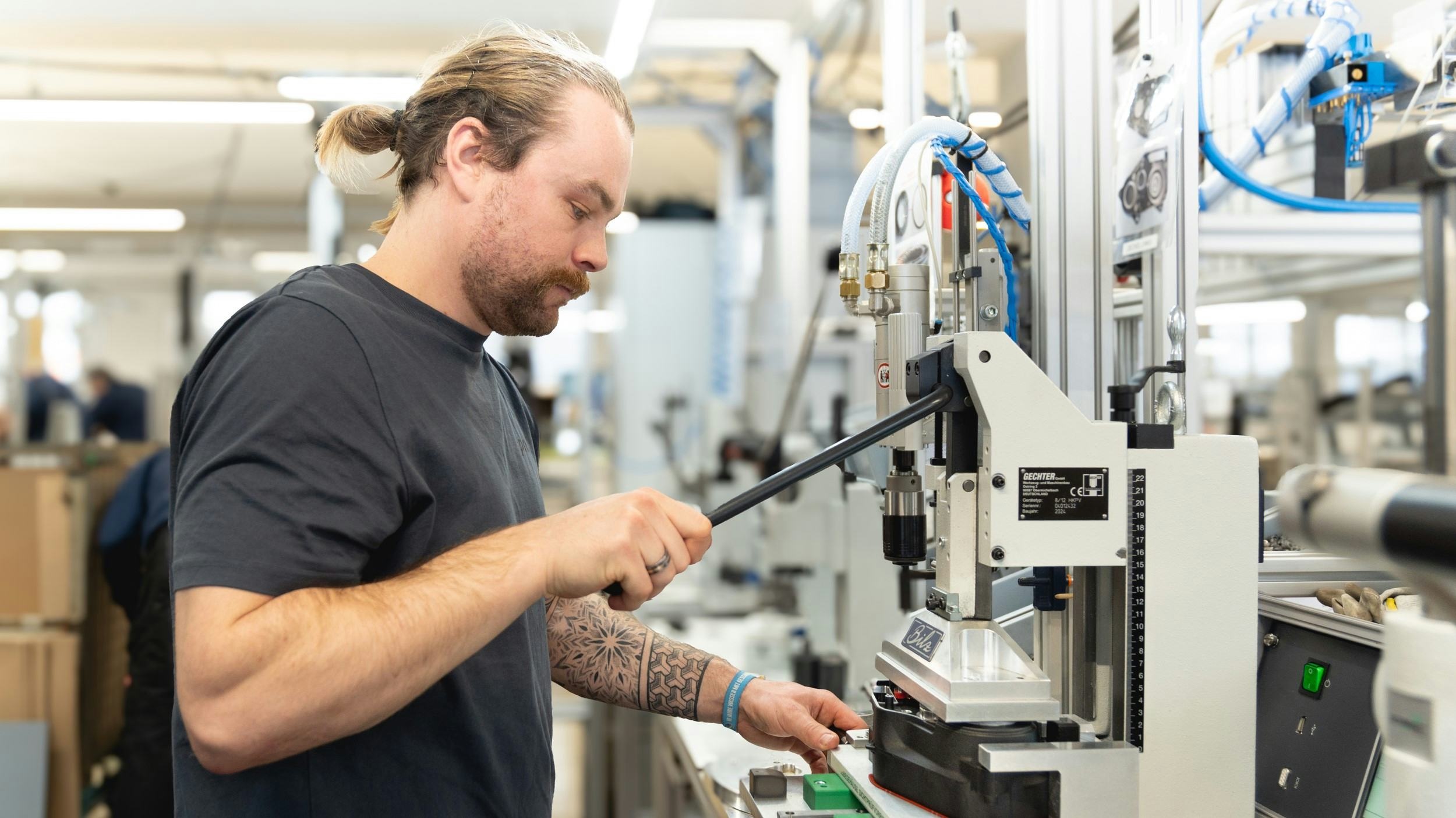 Dit voorjaar bezochten Nederlandse en Belgische retailers het kantoor in het Duitse Denkendorf. De bezoekers kregen er producttrainingen, uitleg over de bedrijfsstrategie en een rondleiding door de productie- en assemblagefaciliteiten. Foto: Pinion