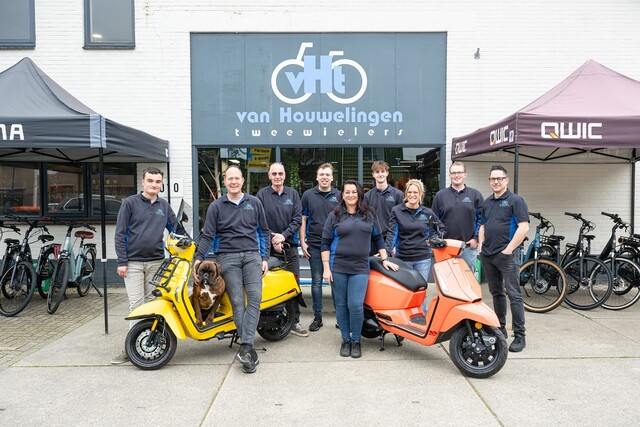 Bij Van Houwelingen Tweewielers in Arkel worden naast fietsen ook scooters aangeboden. (Foto: Van Houwelingen)