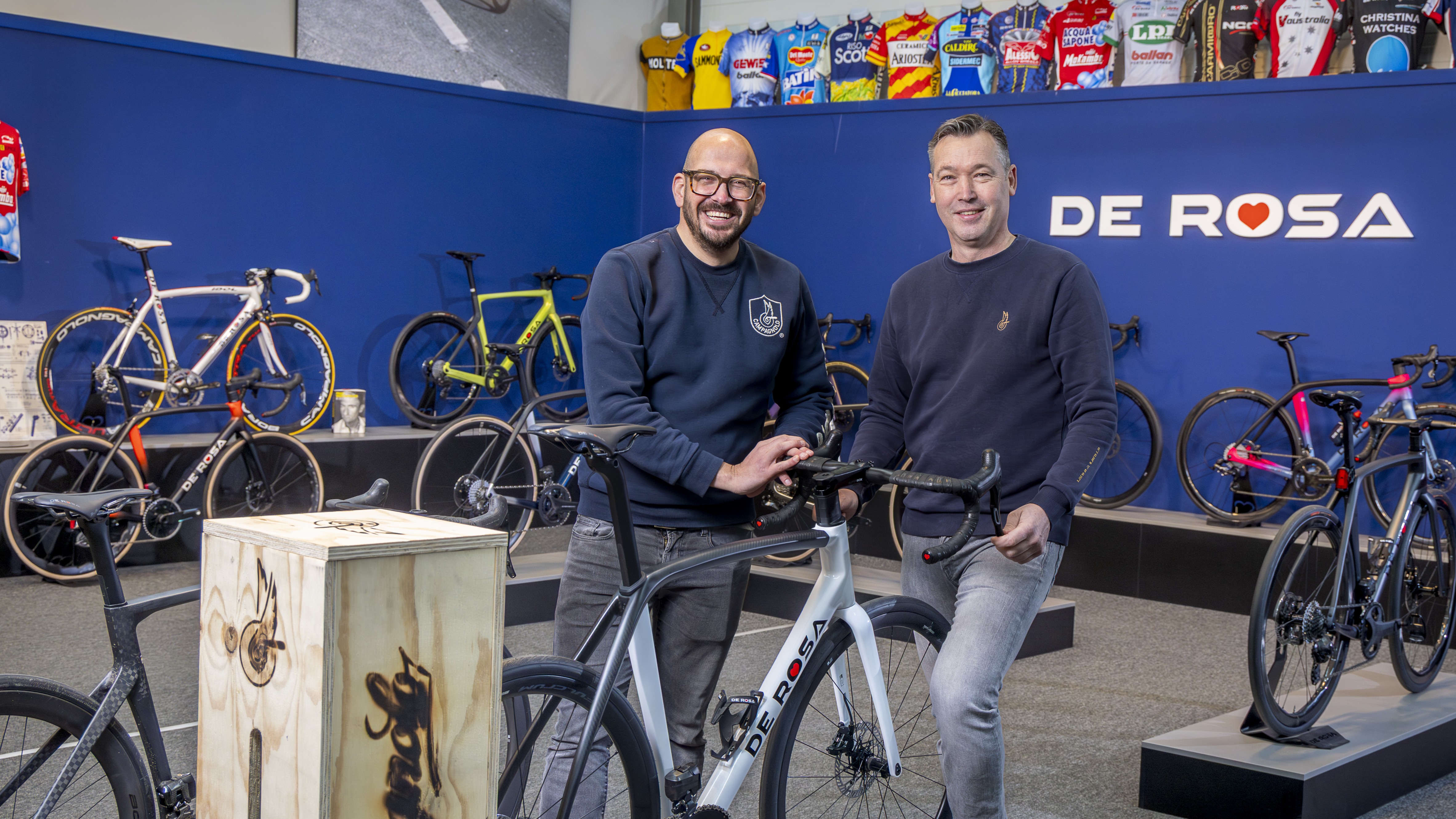 Het team van BiciMondo. Links Wouter Mous en rechts Marcel Remijn. (Foto: Koos Groenewold)