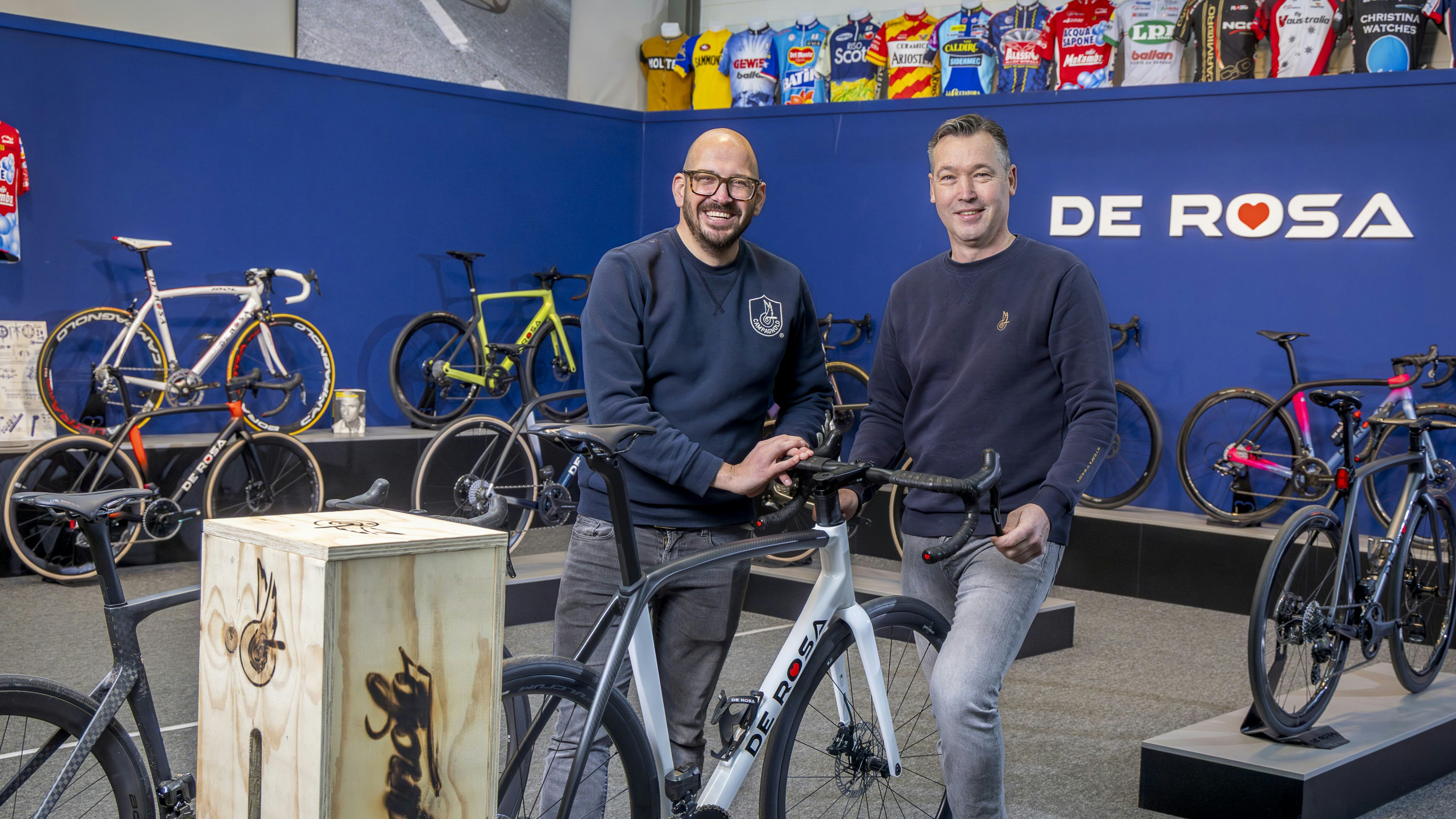 Het team van BiciMondo. Links Wouter Mous en rechts Marcel Remijn. (Foto: Koos Groenewold)