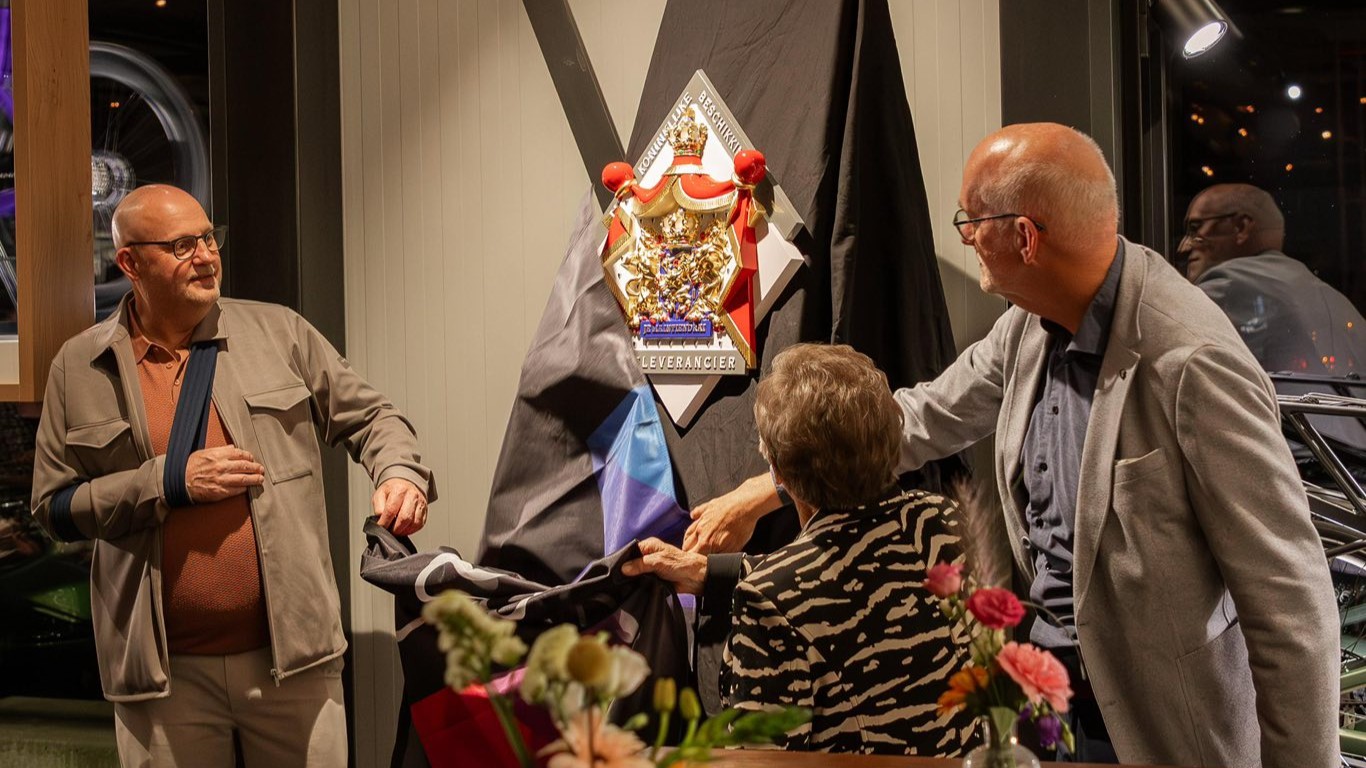 Honderdjarige fietswinkel Joop van Voorthuizen Fietsen nu ook Hofleverancier