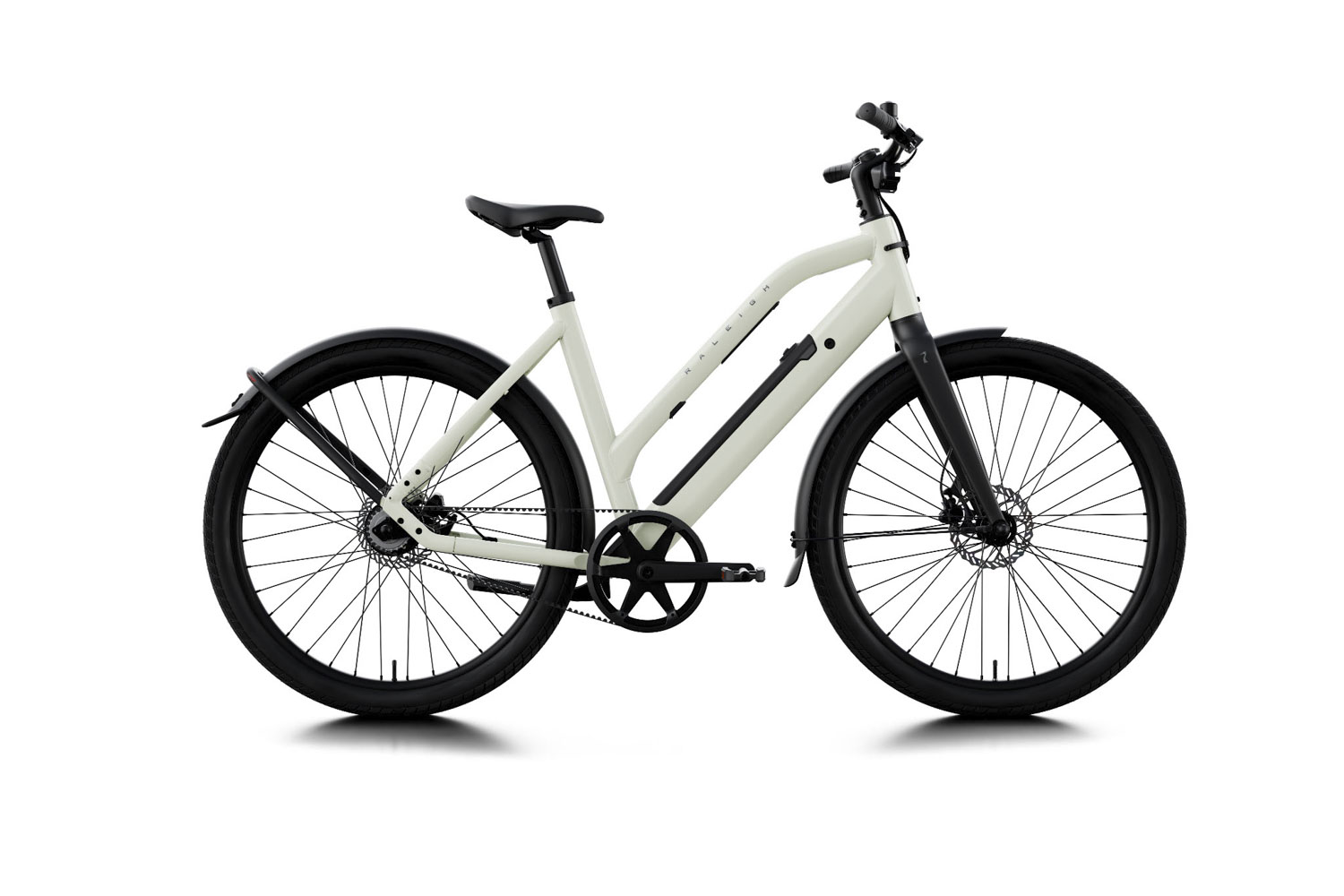 Raleigh maakt zijn elektrische stadsfiets toegankelijker met lage instap